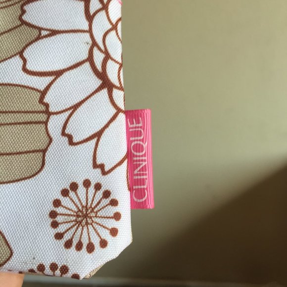 Pink and White Handbag - Picture 5 of 5